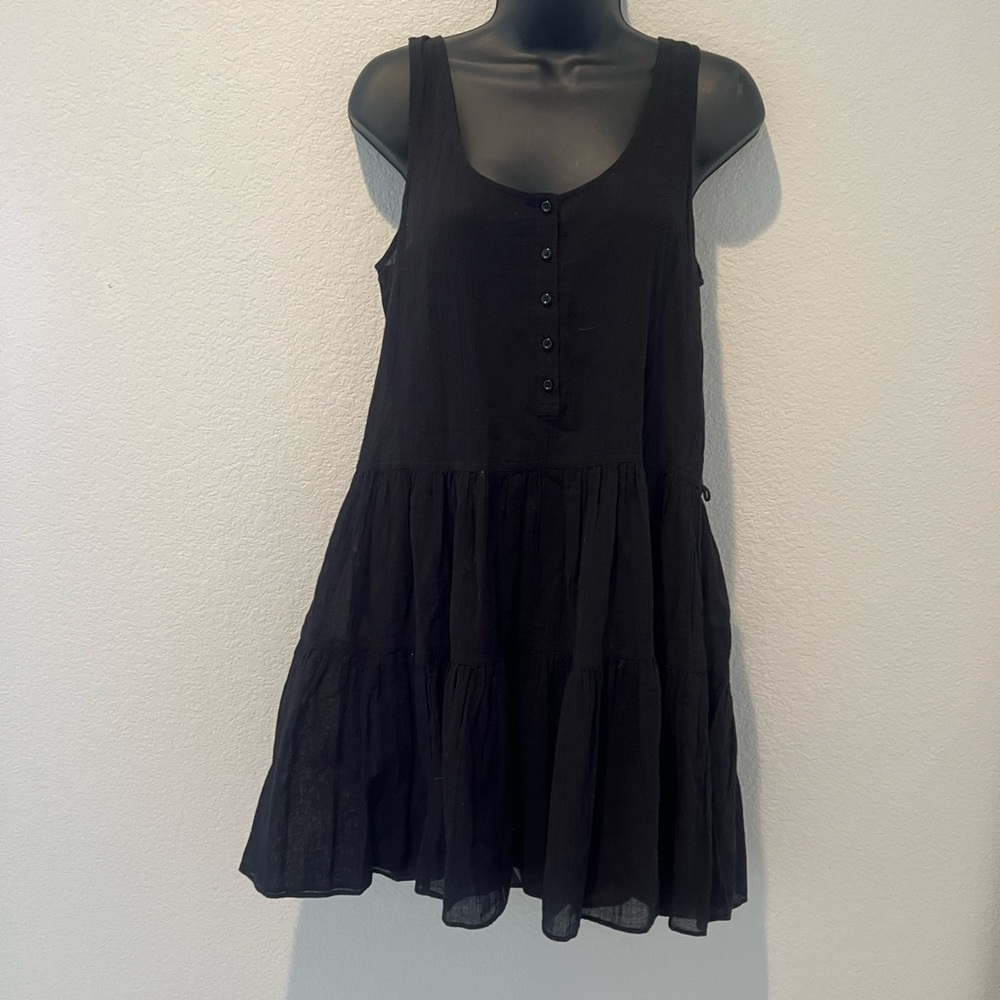 Elegant Black Sleeveless Dress